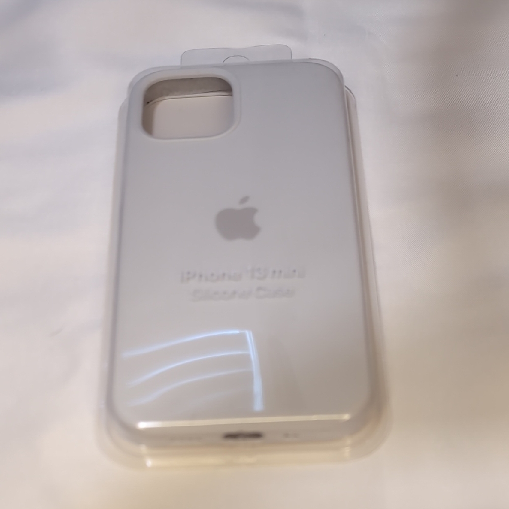 Apple iPhone 13 Mini Silicone Cover - Light Gray